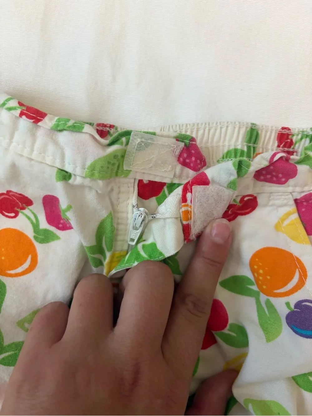 VINTAGE OSHKOSH B’GOSH FRUIT FLORAL SHORTS SIZE 2T